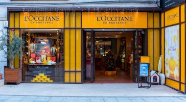 İSTANBUL, TURKEY - 2 Ocak 2018: Nisantasi, İstanbul, Türkiye 'deki L' Occitane en Provence Store.