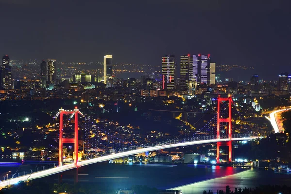 Stanbul Boğazı Köprüsü Gece Temmuz Şehitler Köprüsü Camlica Hill Den — Stok fotoğraf