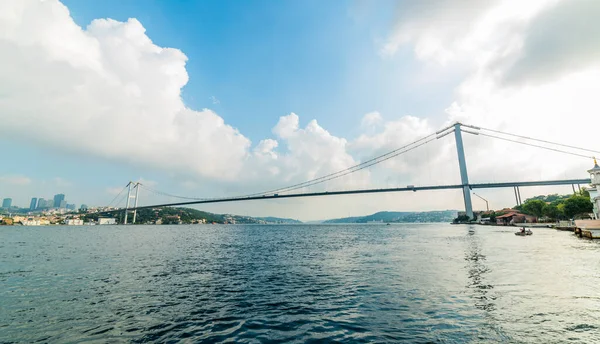 July Martyrs Bridge Turkish Temmuz Sehitler Koprusu Blue Sky Istanbul — Stock Photo, Image