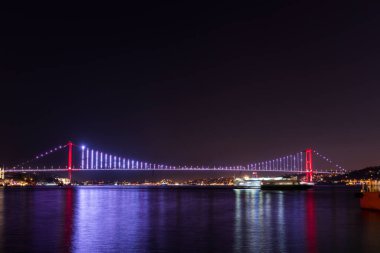15 Temmuz Şehitler Köprüsü (Türkçe: 15 Temmuz Sehitler Koprusu) İstanbul, Türkiye.