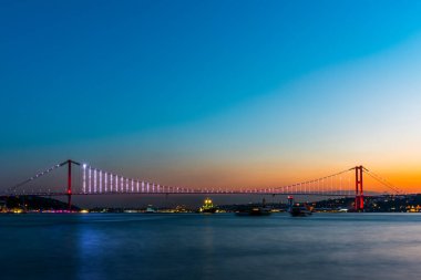 15 Temmuz Şehitler Köprüsü (Türkçe: 15 Temmuz Sehitler Koprusu) İstanbul, Türkiye.