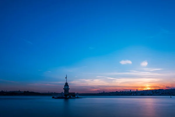 Romântico Istambul Sunset Landscape Istambul Bosphorus Vista Torre Donzela Com — Fotografia de Stock