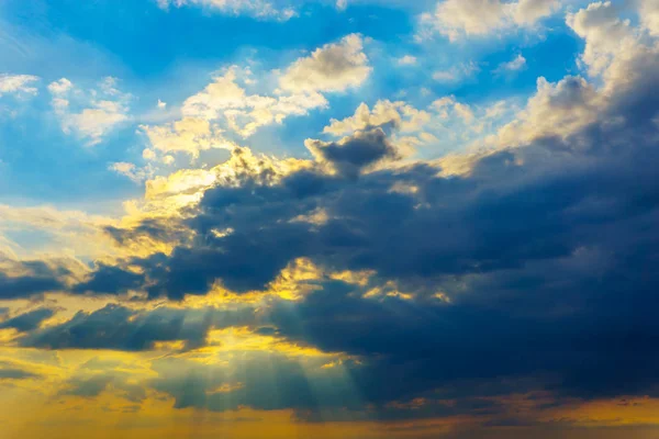 嵐の前に の夕日 — ストック写真