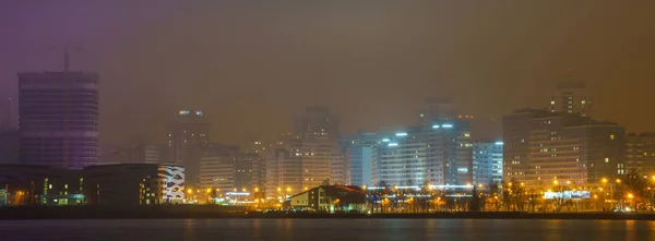 Minsk gece yansıması