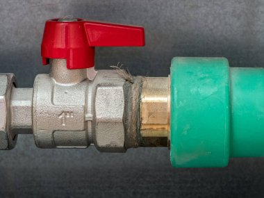 Su vanası evin zemin ısıtma sistemi