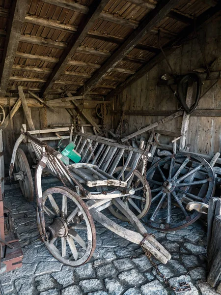 Vecchio Capannone Con Cascina Legno Fienile — Foto Stock