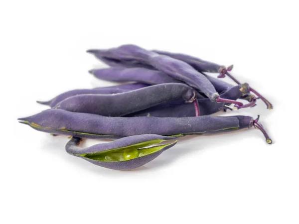 Banda čerstvé fialové fazolové lusky — Stock fotografie