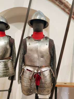 17. yüzyıl Avrupa zırhı Malbork Kalesi Müzesi, Polonya 'da sergileniyor