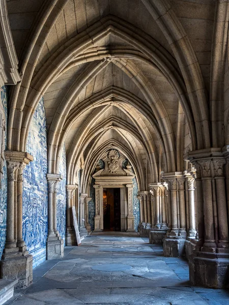 Romanesque Cathedral of Porto, Portugal — Stock Photo, Image