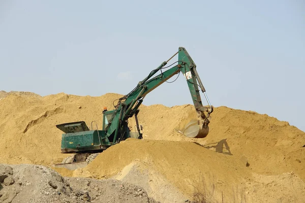 Bagger bei der Arbeit — Stockfoto