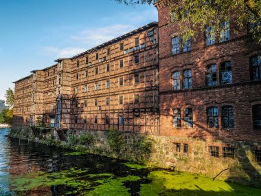 Eski endüstriyel binalar, Bydgoszcz Canal, Polonya