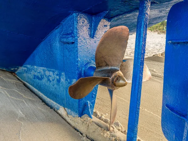 Fishing boat screw propeller — Stock Photo, Image