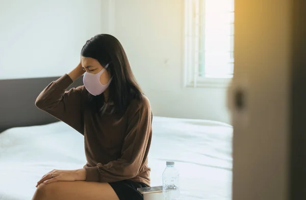 Mujer Asiática Usando Máscara Proteger Pm2 Porque Contaminación Hogar Hembra — Foto de Stock