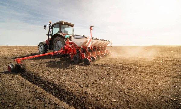 Farmer Tractor Seeding Crops Agricultural Field — Stock Photo, Image