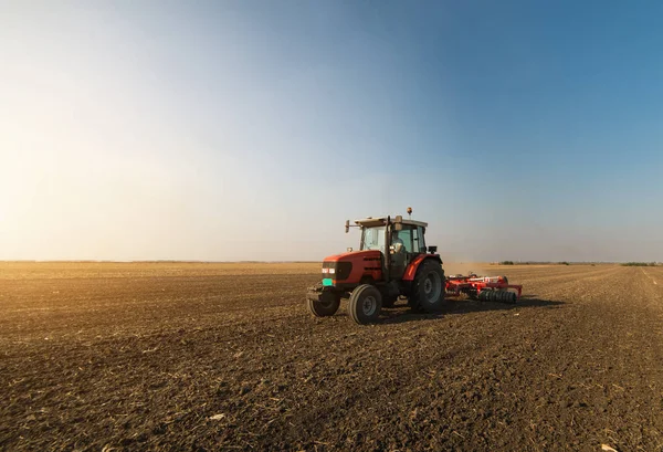 Tractors Plowing Stubble Fields — Stock Photo, Image