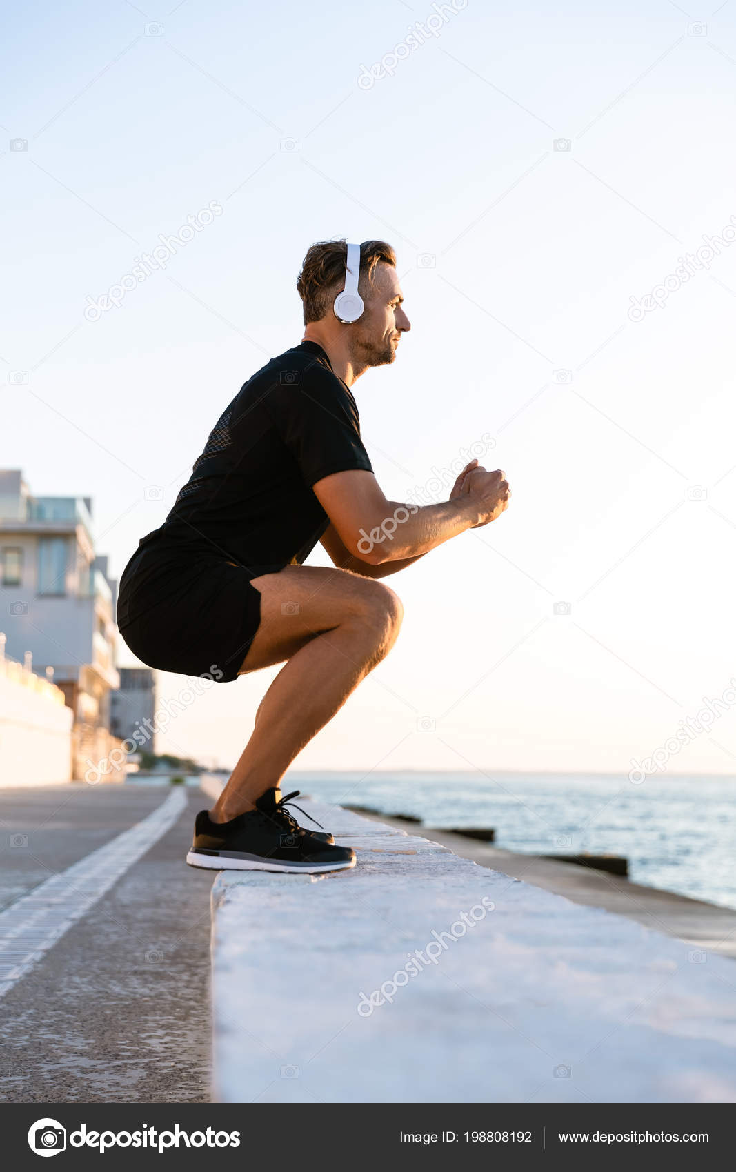 250 Jump squats Stock Photos, Images | Download Jump squats Pictures on  Depositphotos®