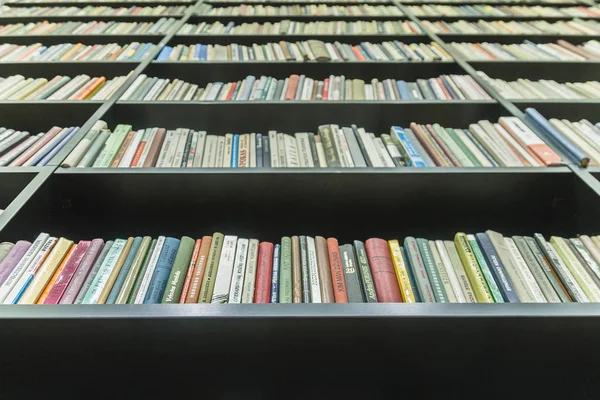 VILNIUS, LITHUANIA - APRIL 2018 -  Bookshelves in the library wi — Stock Photo, Image