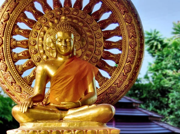 Estátua Buda Ouro Wat Bang Phra Bangkok — Fotografia de Stock