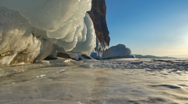 Rusya. Doğu Sibirya. Deniz baykal şaşırtıcı hayali buz akıntıları.