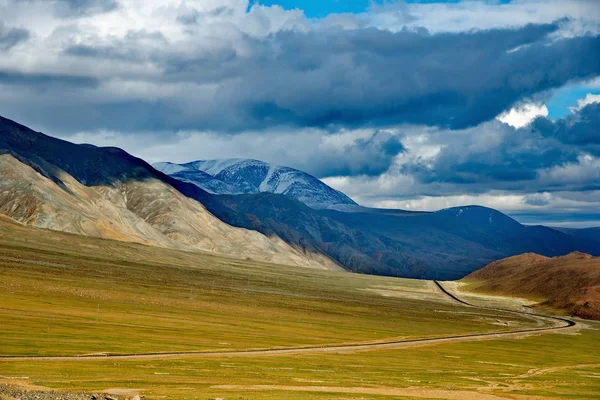 Неповторимая Красота Неба Над Монгольскими Степями — стоковое фото