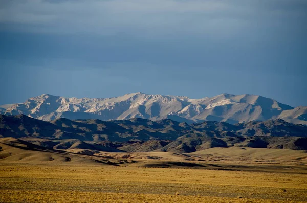 Μοναδική Ομορφιά Του Ουρανού Πάνω Από Στέπες Της Μογγολίας — Φωτογραφία Αρχείου