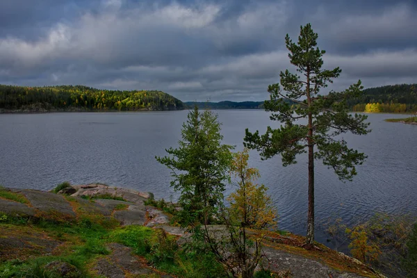 Rosja Republika Karelii Wysp Północno Zachodnim Wybrzeżu Jeziora Ładoga Pobliżu — Zdjęcie stockowe