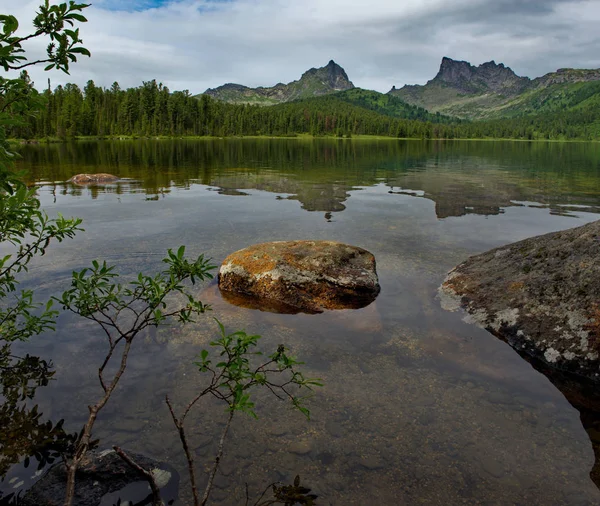 Rusia Western Sayan Lago Luz Parque Natural Ergaki — Foto de Stock