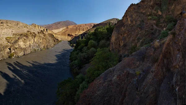 Tajiquistão Montanha Rio Zaravshan Longo Estrada Entre Região Sughd Dushanbe — Fotografia de Stock