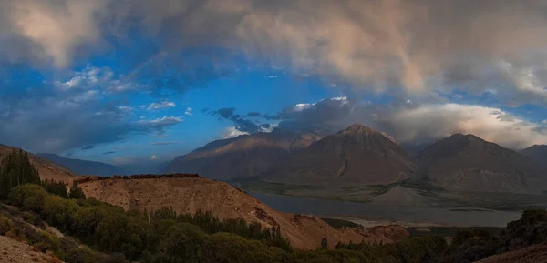 Central Asia Tajikistan Remains Ancient Dilapidated Fortress Bank Border River — Stock Photo, Image