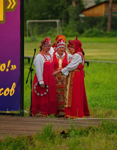 Novokuznetsk Rusya Ağustos 2020 Ulusal Giyinmiş Kadınlar Rus Bilim Adamı — Stok fotoğraf