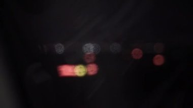 Piste giderken uçak penceresinden görünüm