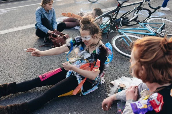 London Egyesült Királyság 2019 Kihalás Elleni Lázadás Aktivistái Waterloo Hídnál — Stock Fotó