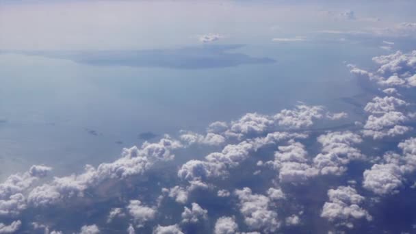 Volando Entre Las Nubes Sobre Las Islas Camboya — Vídeos de Stock