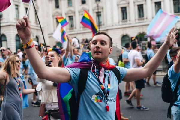 Londres Reino Unido 2019 Gente Que Celebra Desfile Del Orgullo — Foto de Stock