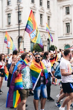 Londra / İngiltere - 07 / 06 / 2019: Londra Onur Yürüyüşü 'nde NHS
