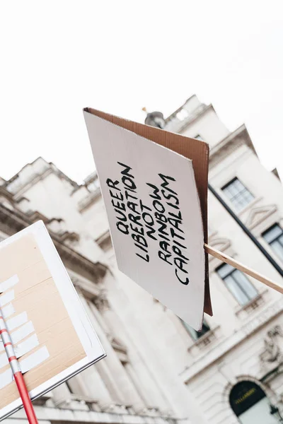 ロンドン イギリス 2019 ロンドン プライド パレードのクィア解放の旗 — ストック写真