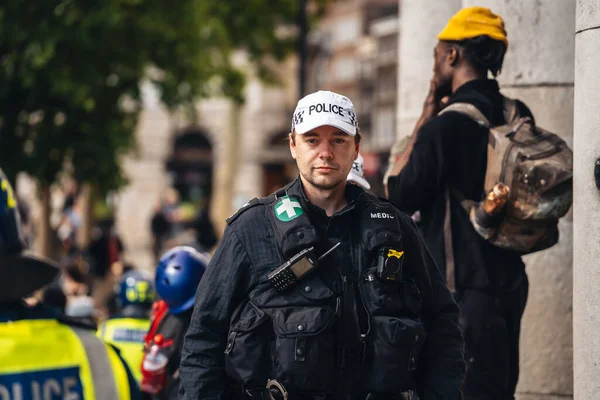 London 2020 Black Lives Matter Protest Lockdown Coronavirus Pandemic 当值警务人员的医疗仪器 — 图库照片