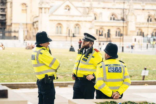 Londres Royaume Uni 2020 Des Policiers Métropolitains Sur Place Parlement — Photo