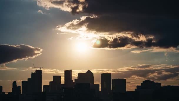 Londra Ngiltere 2020 Canary Wharf Business Alanındaki Gökdelenlerin Günbatımı Saatlerinde — Stok video