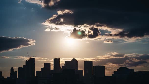 Londra Ngiltere 2020 Canary Wharf Business Alanındaki Gökdelenlerin Günbatımı Saatlerinde — Stok video