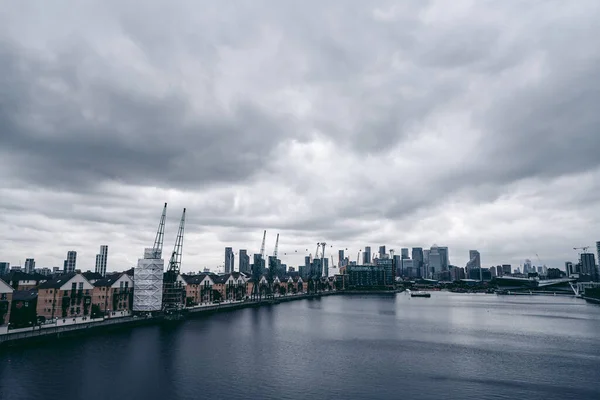 London 2020 Pitt Cranes Royal Victoria Dock Docklands East Cloudy — Stock Photo, Image