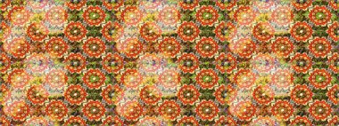 Kahverengi ve turuncu renklerde, altın elementlerle kusursuz klasik desen. Noel, kar tanesi, yeni yıl 2019.