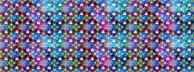 Motley illüstrasyonu. Küçük çiçekte güzel bir desen. Moda baskıları için zarif bir şablon. Küçük renkli çiçekler. Çiçekli yaz çiçekleri. Çizim.