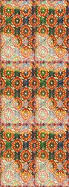 Barok tarzında altın çiçekli süs. Altın çiçekli, pürüzsüz desen. Damask arkaplanı. Turuncu ve nötr renklerdeki altın element.