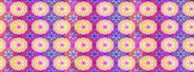 Parlak renkli fantezi çiçekleri, yapraklar, pembe ve nötr renklerde tomurcuklar pembe ve nötr. Suluboya el çizimi elementli çiçek çizimi deseni.