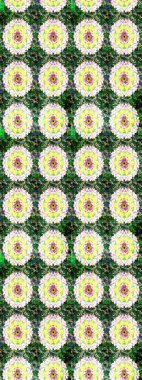 Üzerinde gelincikler ve vadi zambakları olan renkli çiçek desenli nakış deseni. Raster geleneksel çiçek buketi yeşil ve nötr renklerde tekstil tasarımı için.