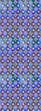 Mavi ve mor renkler üzerine çiçek desenli eskiz, el yapımı papatyalar, papatyalar. Tekrarlayan çiçek arkaplanı, zarif mavi ve menekşe çiçek duvar kağıdı.