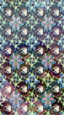 Çiçekli ipek eşarp. Tarafsız ve mavi, nötr ve mavi. 1950-1960 motifleri. El çizimi çiçek unsurları olan soyut çizim raster deseni. Retro tekstil tasarım koleksiyonu.