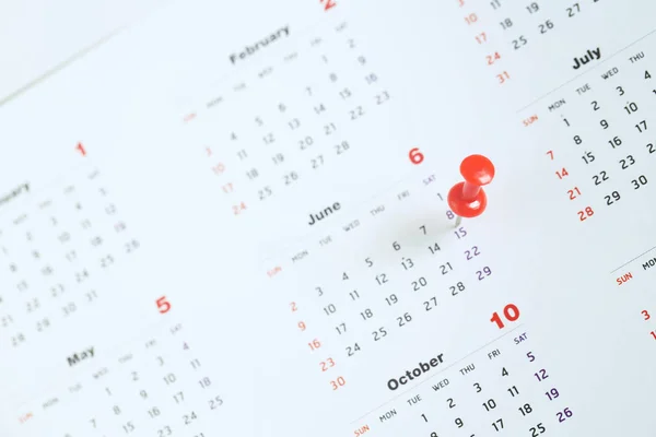 Marquer Jour Événement Avec Une Épingle Thumbtack Dans Concept Calendrier — Photo