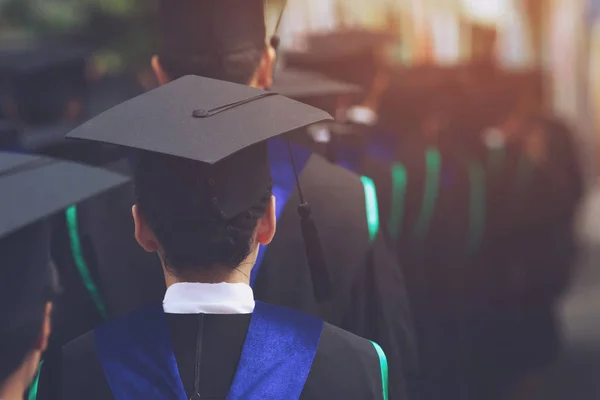 Tiro Chapéus Formatura Durante Sucesso Início Graduados Universidade Conceito Educação — Fotografia de Stock